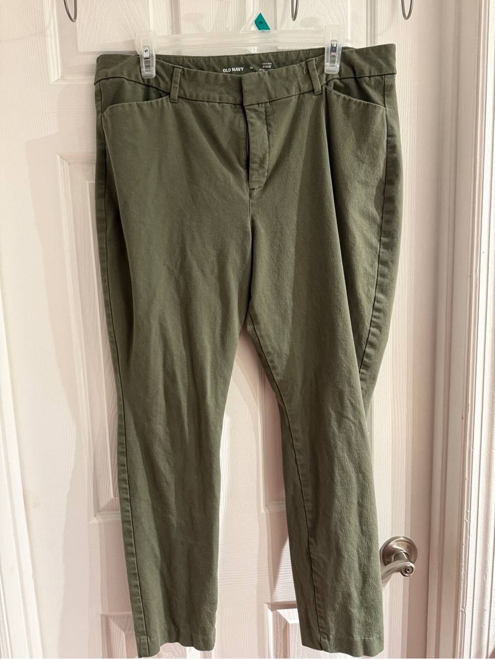 Old Navy Women’s Pixie Ankle Pants
